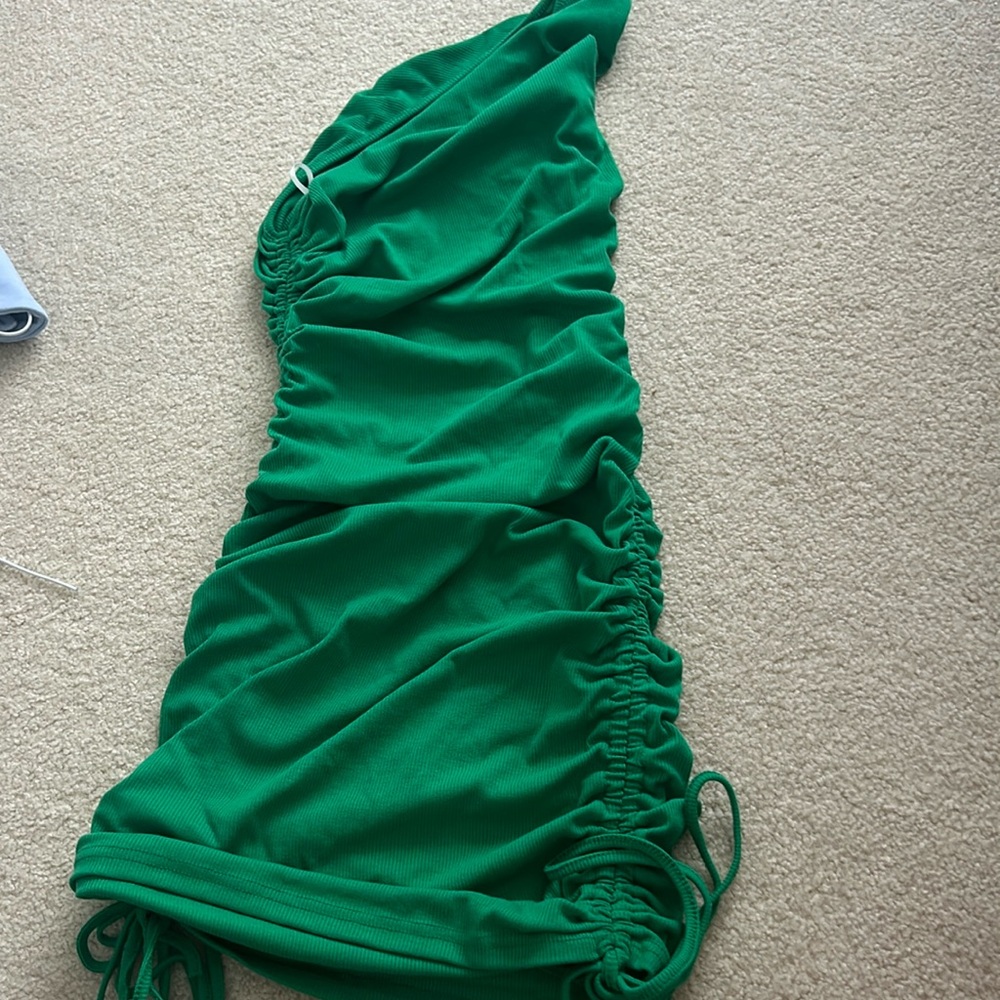 One shoulder green dress